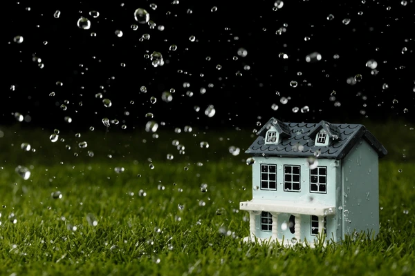 CÓMO PROTEGER TU CASA DE LAS LLUVIAS