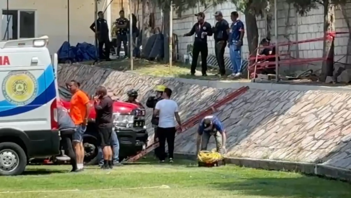Menor cae a pozo Puebla