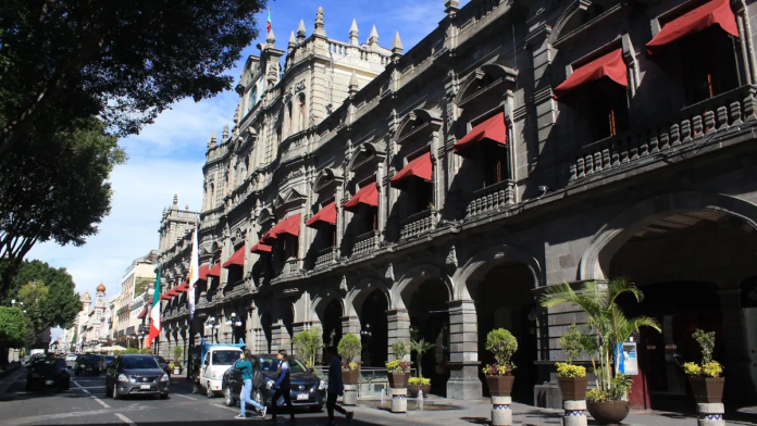 Descubre cuáles son los museos gratis en Puebla y qué recintos culturales puedes visitar sin costo. Conoce opciones para disfrutar arte, historia y cultura en la capital poblana.